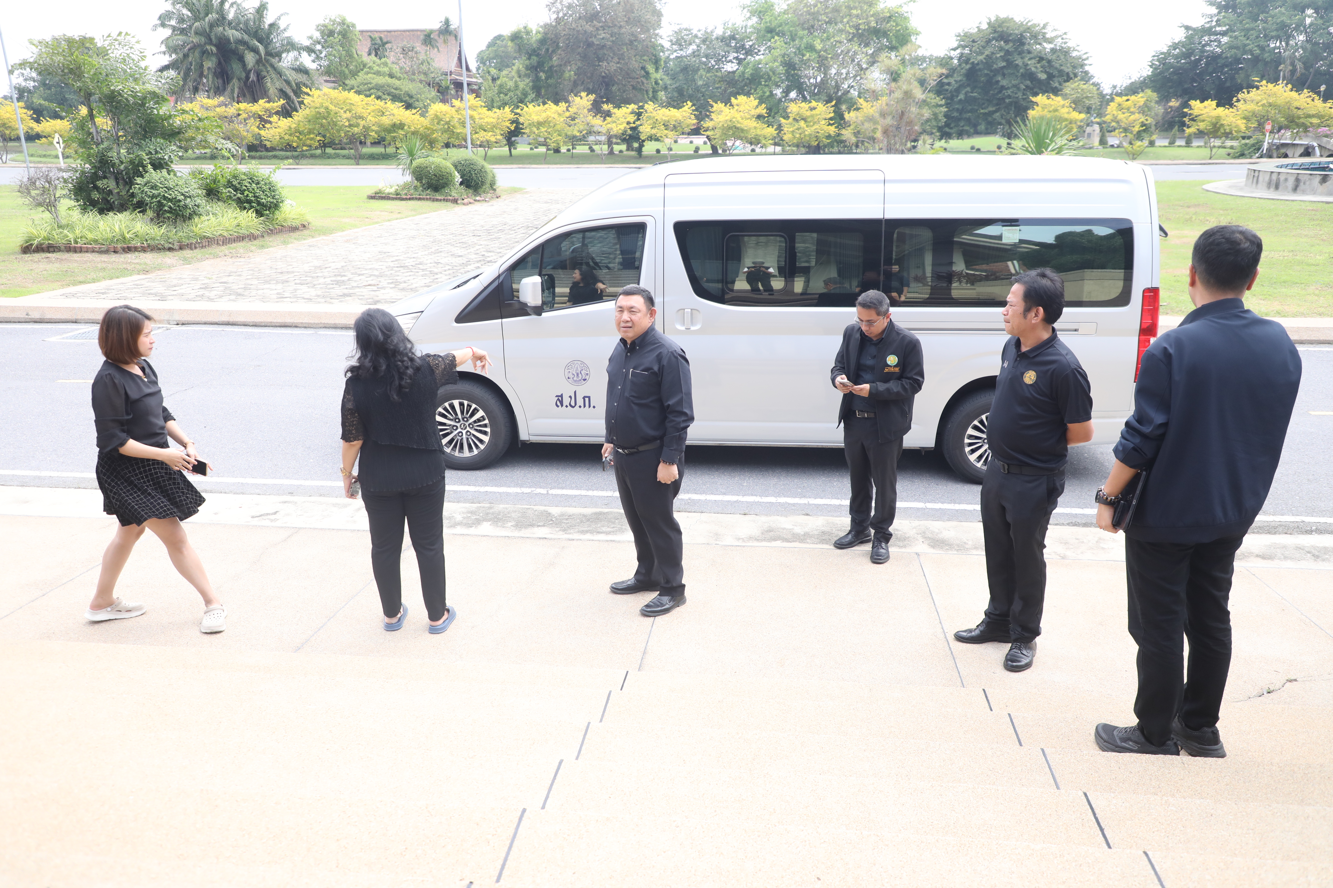 title - เลขาธิการ ส.ป.ก. นายเศรษฐเกียรติ กระจ่างวงษ์ ลงตรวจความเรียบร้อยของงาน 